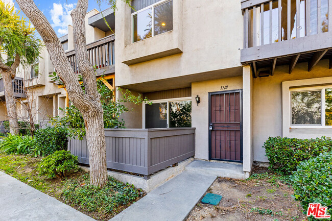 Building Photo - 1718 Mountain Terrace Ln Rental