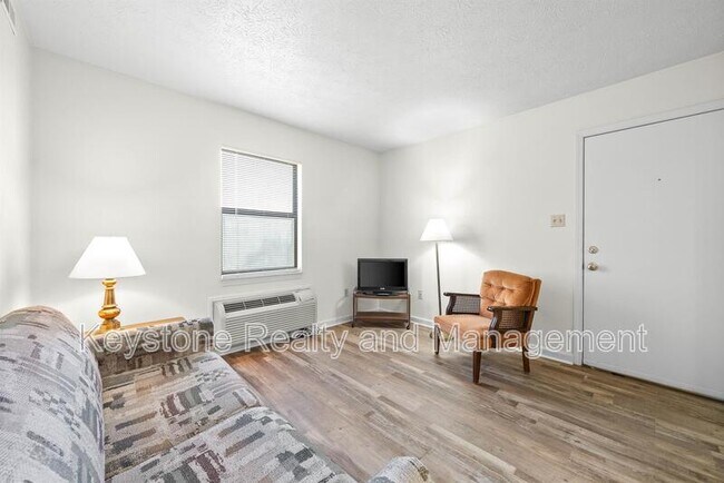 0 100 Laurel Cove Dr Unit 9