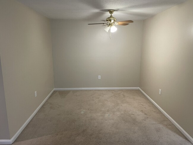 Photo - 1 Marc Dr Unit 1B6