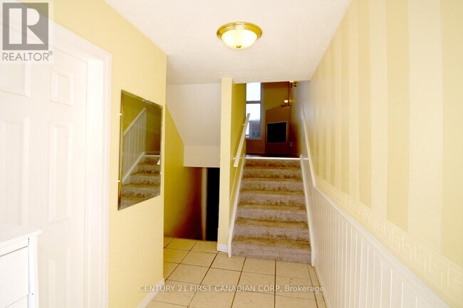 Photo - 1460 Limberlost Rd