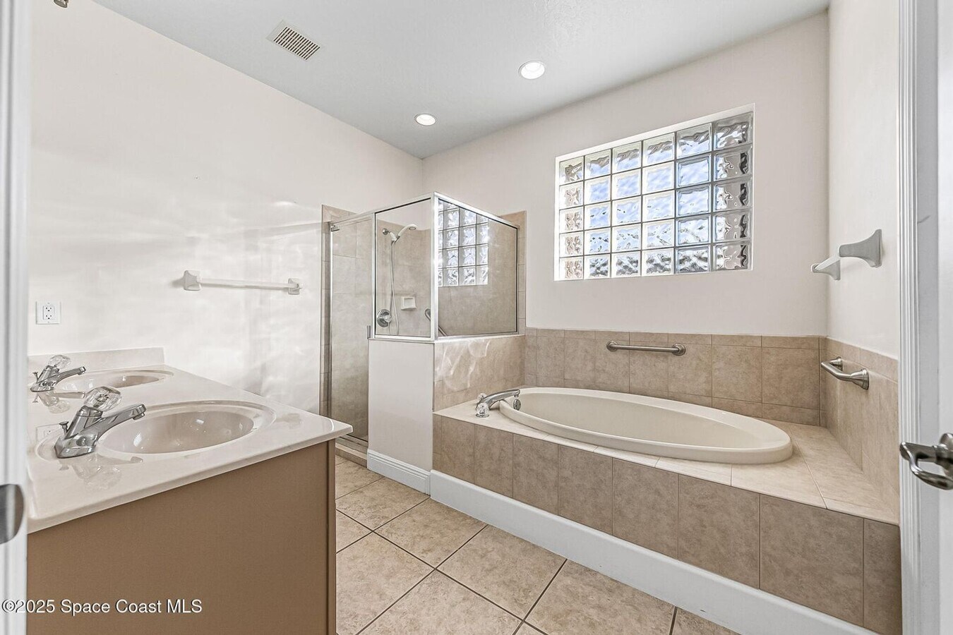 Photo - 44 Sorrento Ct