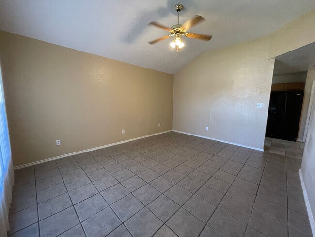 Photo - 5000 John David Dr Unidad A