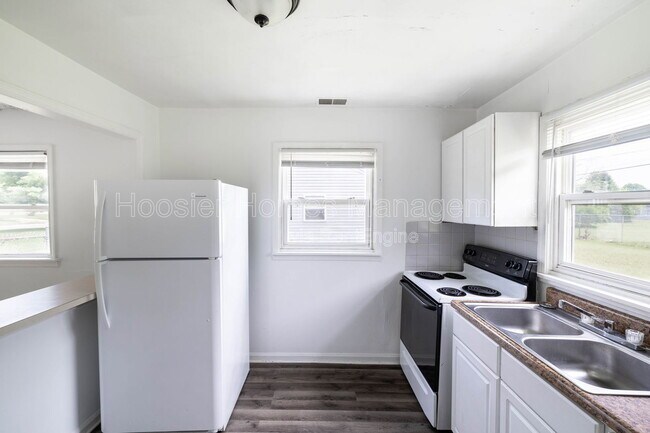 Photo - 6119 Nimitz Dr
