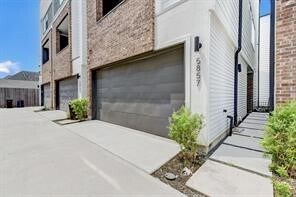 Photo - 5857 Dolores St