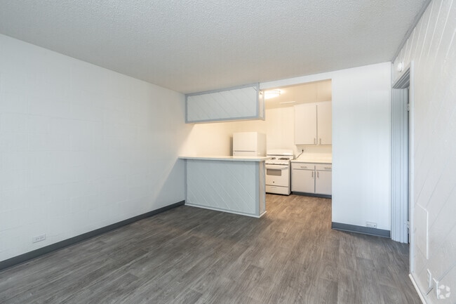 1BR, 1BA - 713SF - Living Room