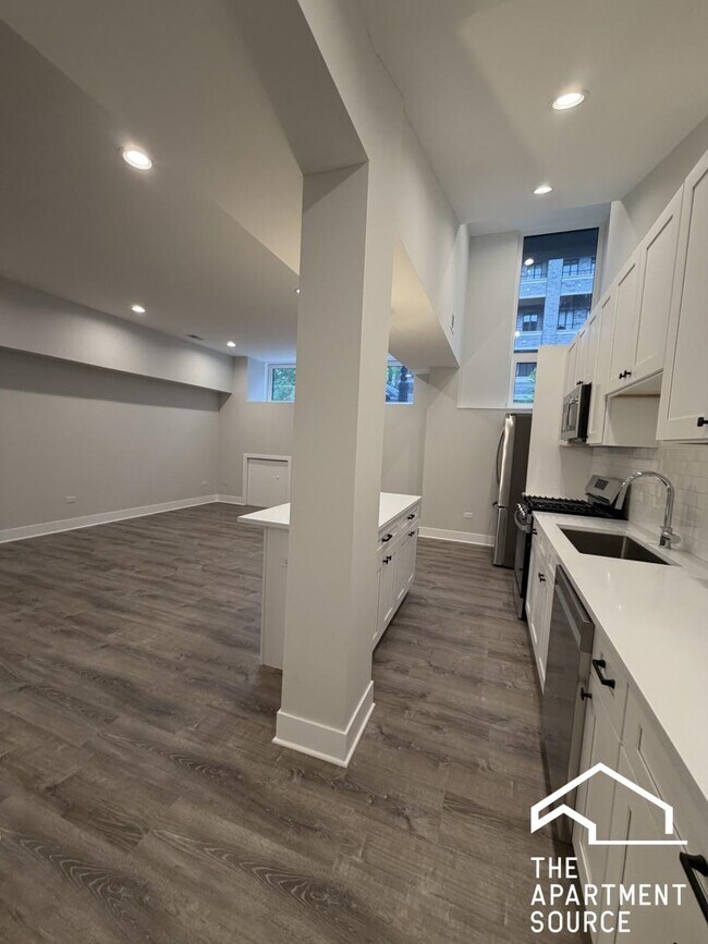 2247 W Lawrence Ave Unit 3