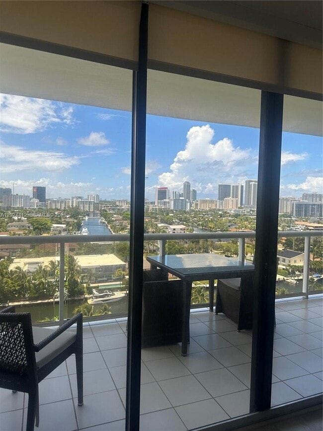Photo - 3640 Yacht Club Dr Unidad 1403