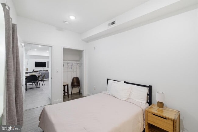 Photo - 925 N Broad St Unit 4A