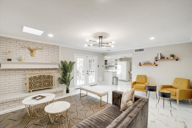 Photo - 2003 Stefani Ct Unit ID1056413P