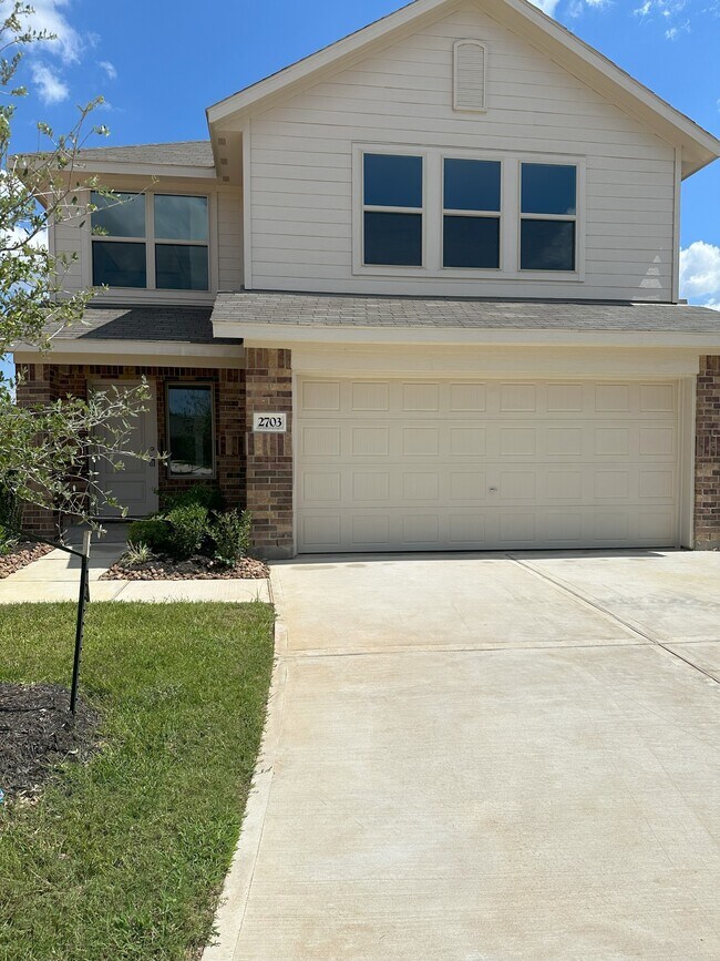 2703 Pheasant Hl Ct