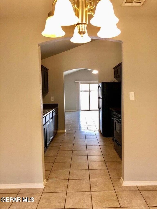 Photo - 14190 William Rodriguez