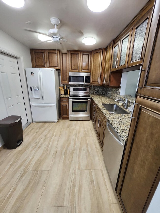 Photo - 219 NE 14th Ave