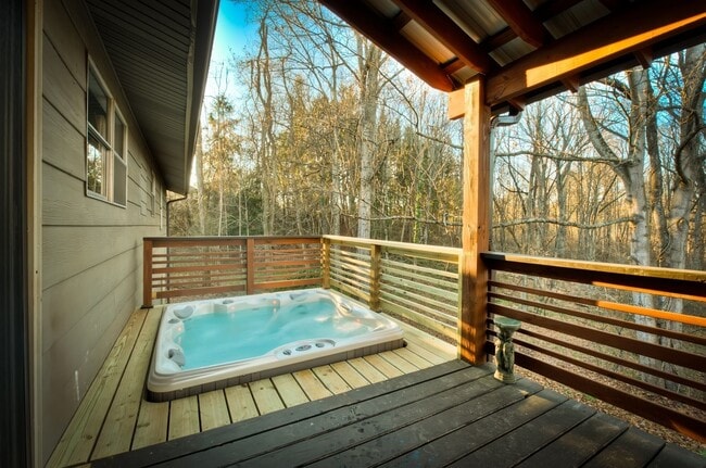 Photo - 639 Sand Hill Rd