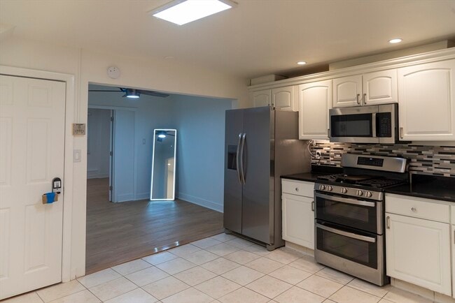 Photo - 144 Salem St Unit 1