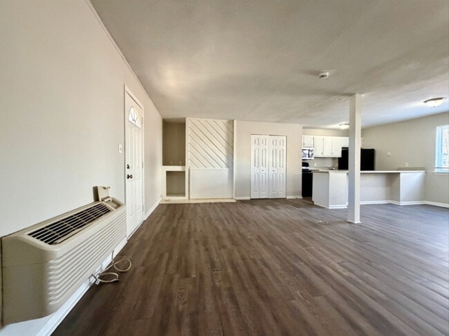 Photo - 1418 Riverview Rd