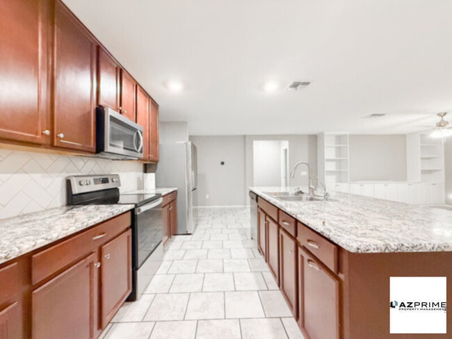 Photo - Modern 4/3 Phoenix Home with Solar &amp; Mountain Views!