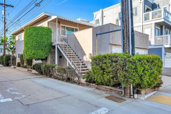 Photo - 2 bedroom - Incredible location! Unit A