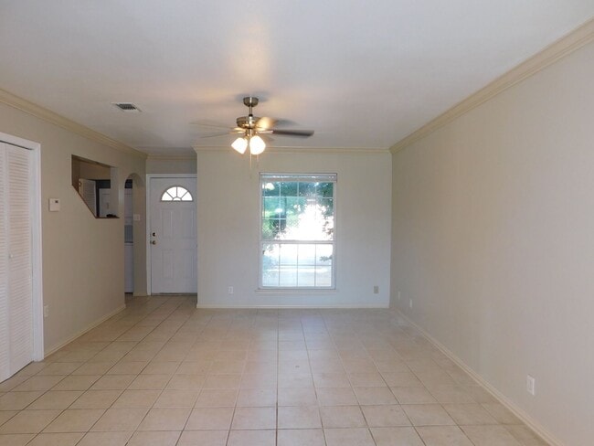 Photo - 7322 Oak Manor Dr