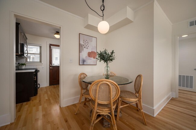 Photo - 2831 Hillside Dr