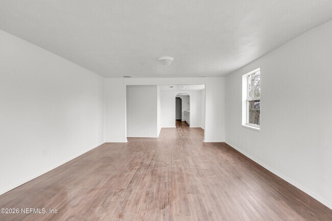 Photo - 3035 Lucoma Dr