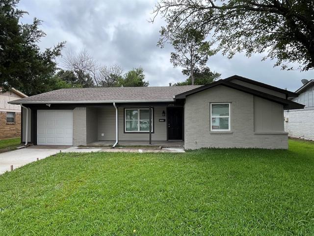 Building Photo - 2930 Gardenia Dr