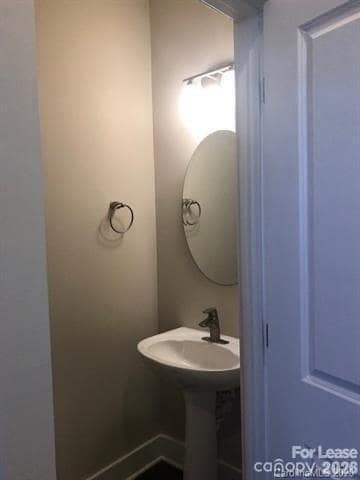 Photo - 951 Warren Burgess Ln