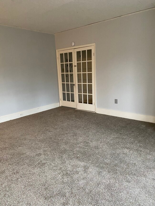 Photo - 498 N Main St Unit 2nd Floor Walkup