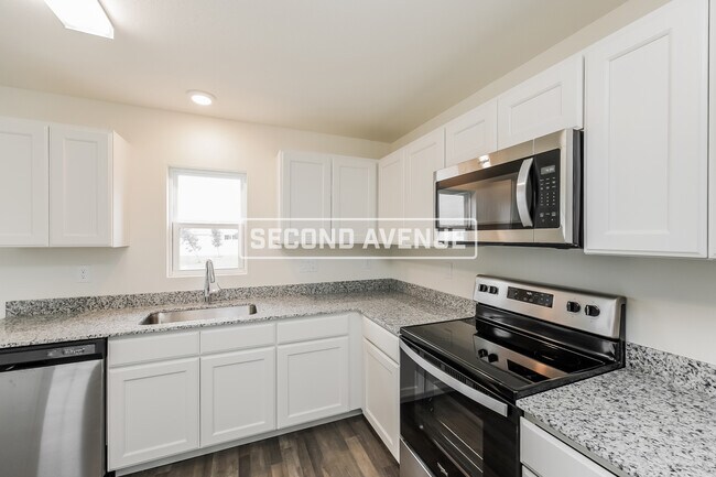 Photo - 1912 Tanager Ave