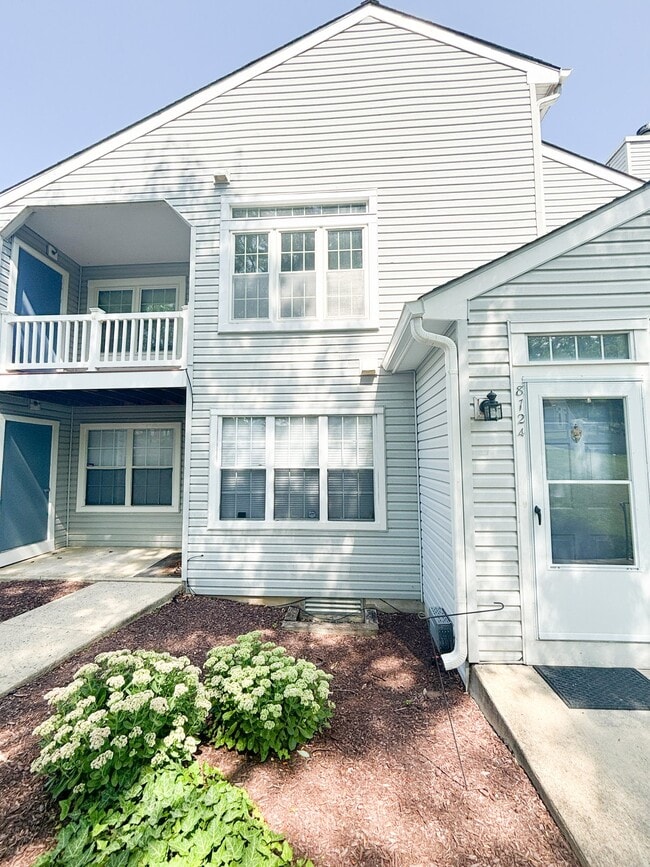 Building Photo - 8724 Devon Hills Dr