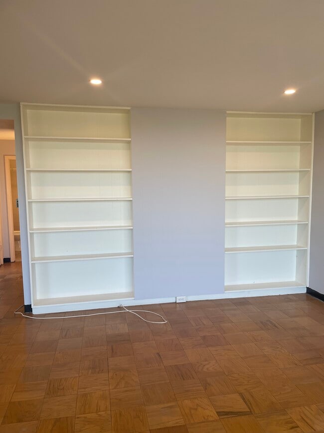 Building Photo - 1512 S Arlington Ridge Rd