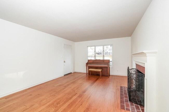 Photo - 3 Bedroom Home In Kensington!