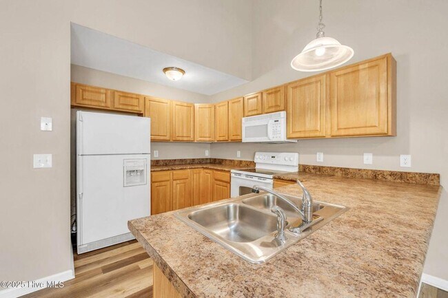 Photo - 114 Lincoln Pl Cir