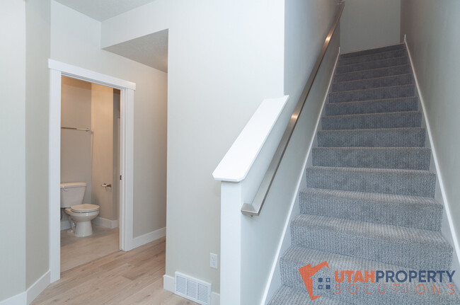 Photo - 991 W 360 S Townhome