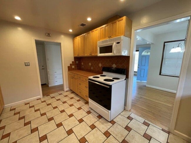 Photo - Cute Arden Park 2 Bedroom