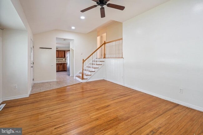 Photo - 14 Landon Dr