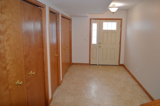 Photo - 479 Sparrow Way Unidad A