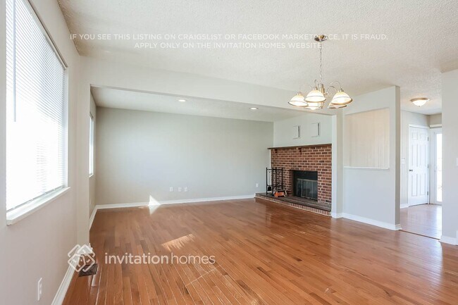 Photo - 920 S Waco Way