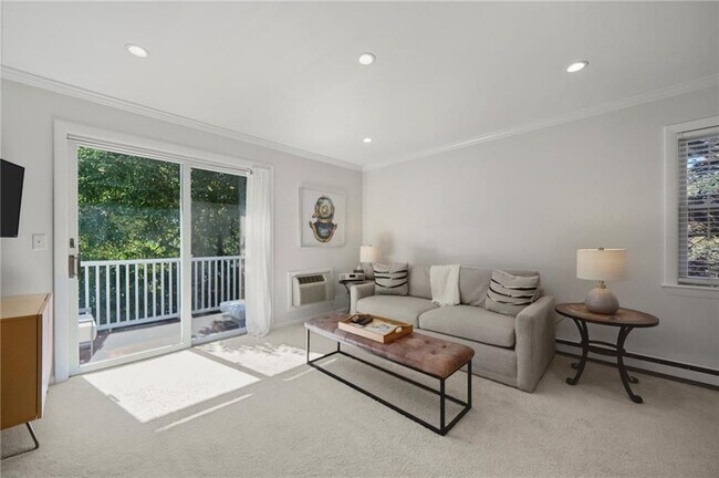 364 Bellevue Ave