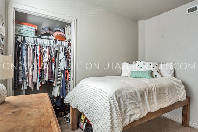 Photo - 843 E 620 N St