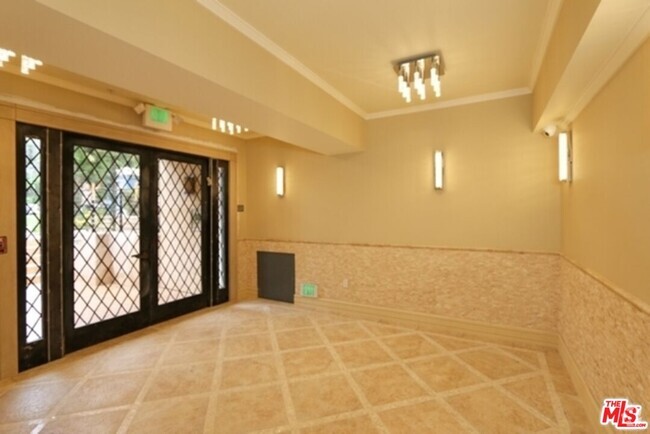 Building Photo - 12234 Montana Ave Unit 202 Rental