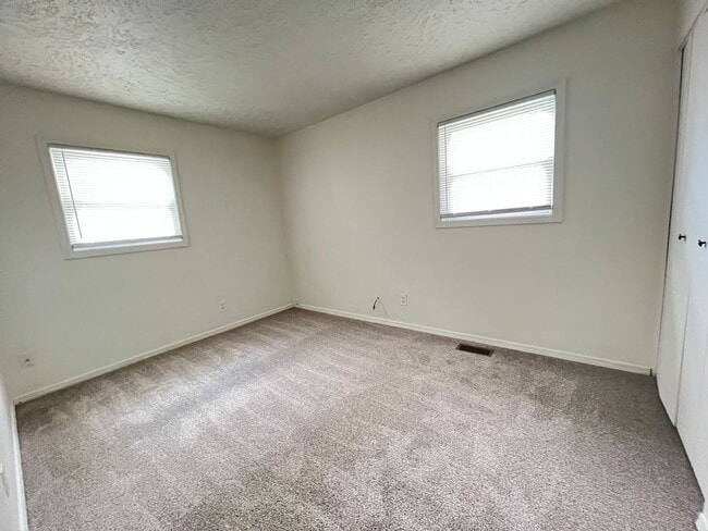 Photo - Spacious 3 Bedroom 1 Bathroom Home!