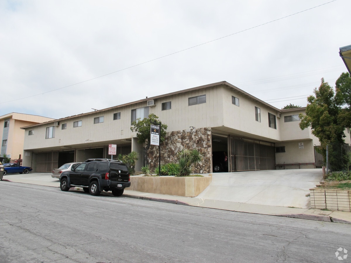 Photo - 1521 College View Dr