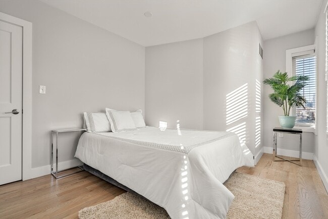 Photo - 543 Dorchester Ave Unit 4