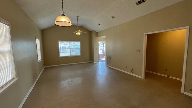 Photo - 1523 Avenue O