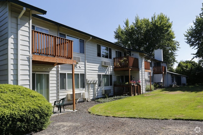 Applegate Apartments