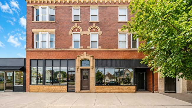 Building Photo - 3401 W Armitage Ave Unit 2