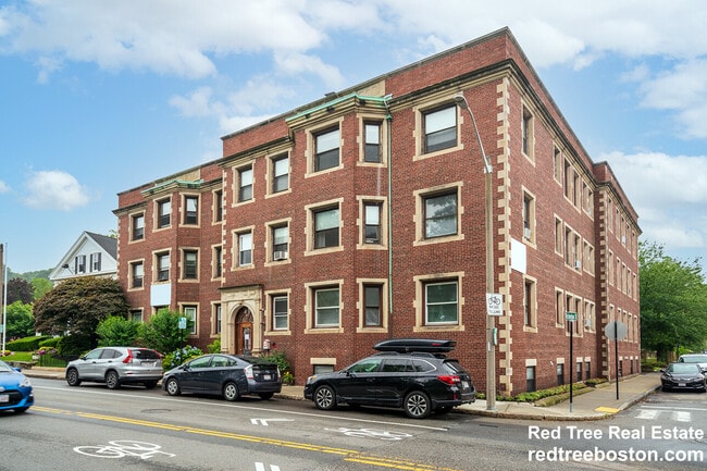 Photo - 457 Centre St