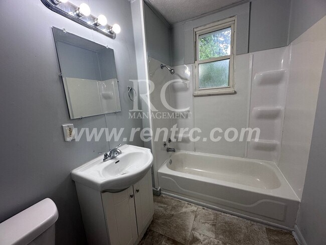 708 Harmon-
