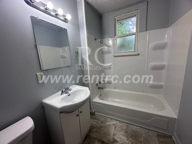Photo - 708 Harmon-
