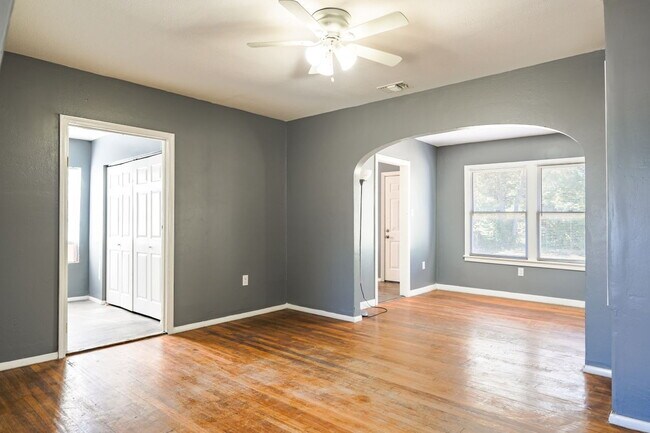 Photo - Casas De Kevin